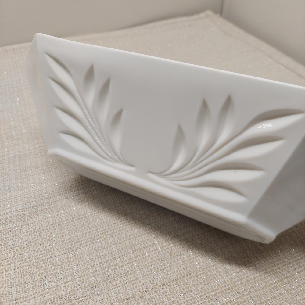 Vintage White Milk Glass‎ Rectangle Bowl with Embossed Willow Pattern 12"x6.5"